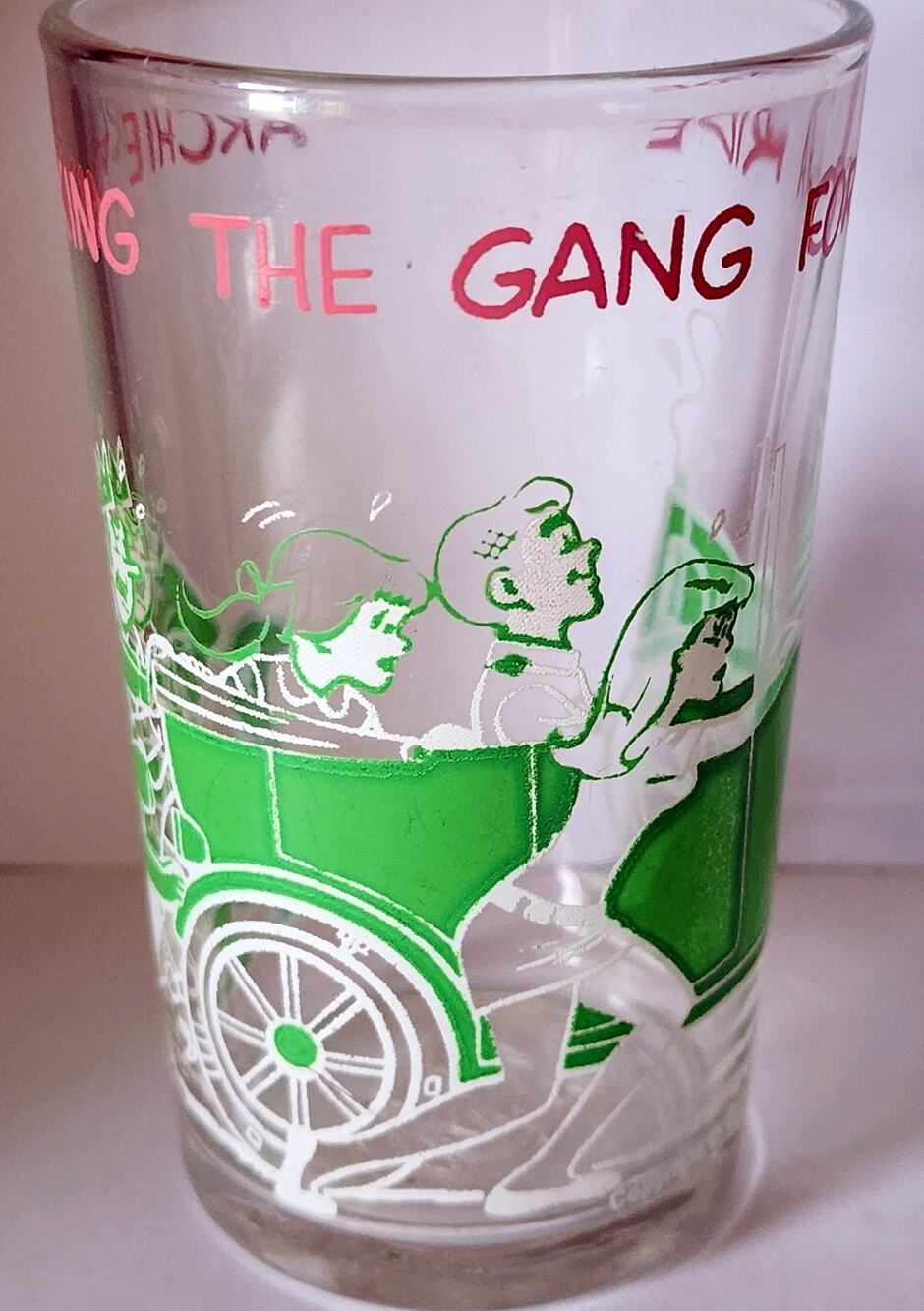FLAW READ 1971 Archie Comics "Archie Taking The Gang For A Ride" Glass Tumbler